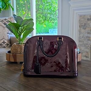 Louis Vuitton PM Alma Vernis Rouge Faviste Mint Condition 👌